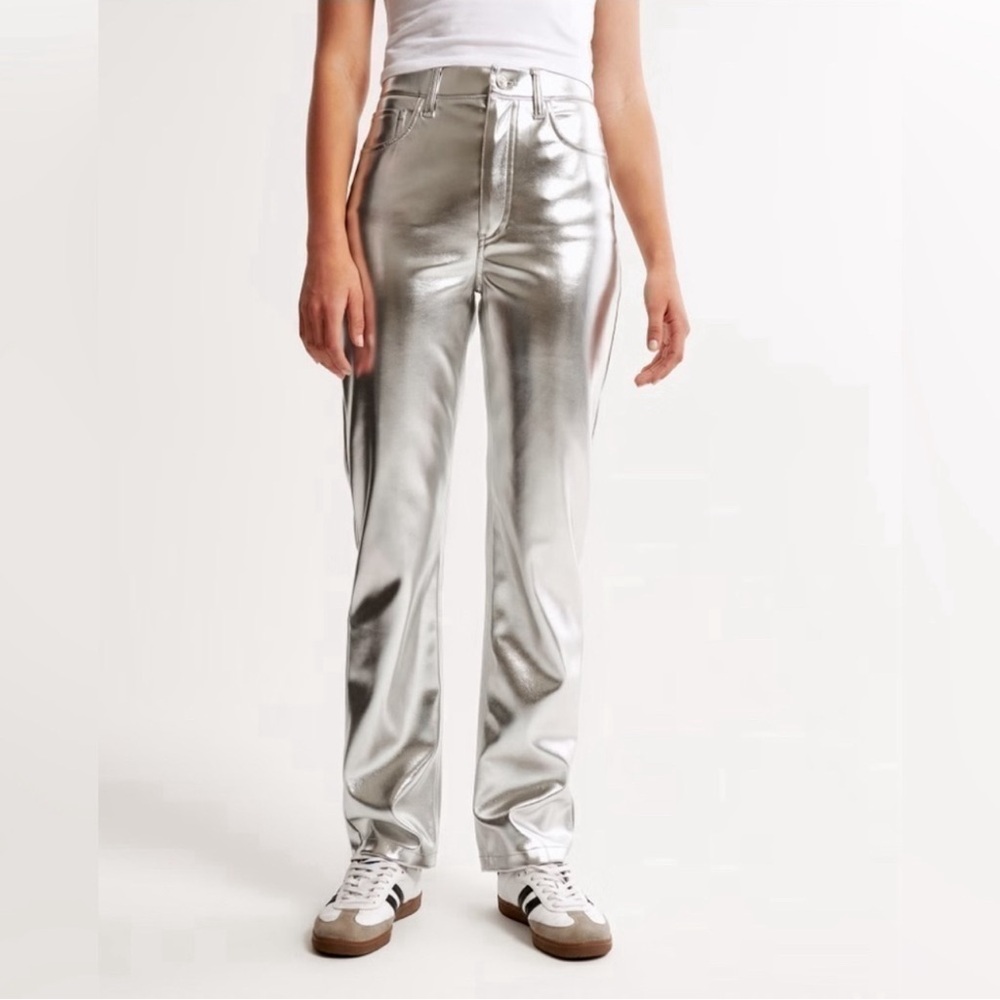 NWT- Abercrombie & Fitch 90’s Curve Love Silver Pleather Pants